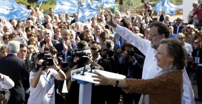 El presidente del Gobierno en funciones y líder del PP, Mariano Rajoy, que participa en Zaragoza en la celebración del Día del Afiliado del Partido Popular en Aragón. /EFE