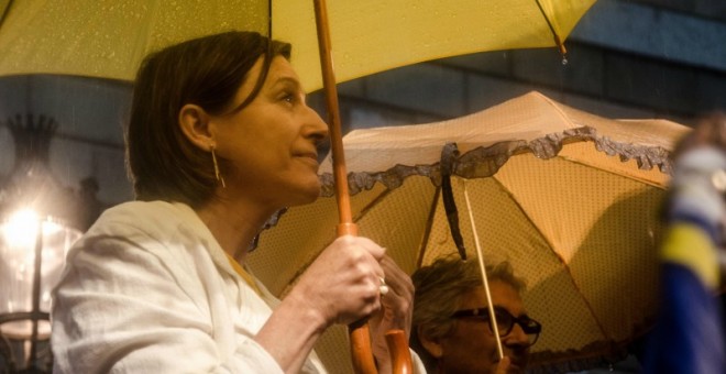 Carme Forcadell, presidenta del Parlament catalán, en la barcelonesa plaza de Sant Jaume. /MARC PUIG I PEREZ