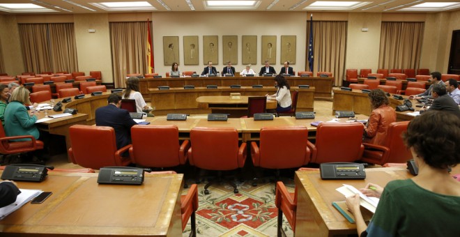 El presidente del FROB, Jaime Ponce, durante su comparecencia ante la Comisión de Economía del Congreso. EFE/Zipi