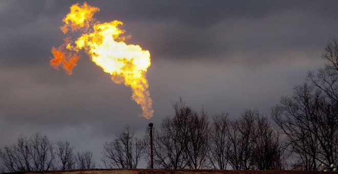 Una llamarada de fuego en una estación de Fracking en Pennsylvania, Estados Unidos. REUTERS