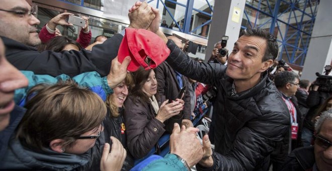 El ex secretario general del PSOE Pedro Sánchez durante la visita realizada hoy a Xirivella (Valencia), donde ha iniciado su recorrido por las federaciones socialistas. /EFE