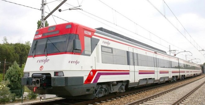 Tren de cercanías de Renfe. E.P.