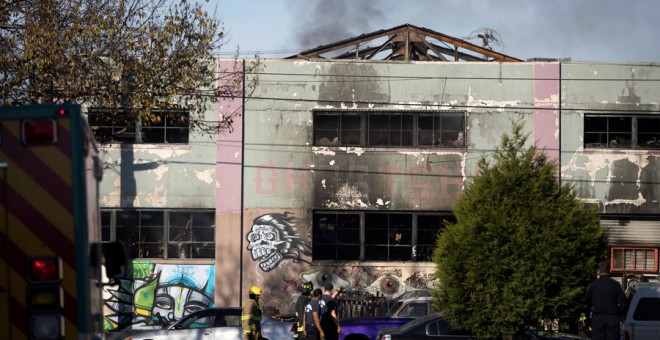 El estado en el que ha quedado el edificio incendiado en Oakland. REUTERS/Stephen Lam