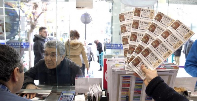 La Lotería de Navidad mueve en España entre 2.400 y 3.000 millones de euros anualmente. EFE