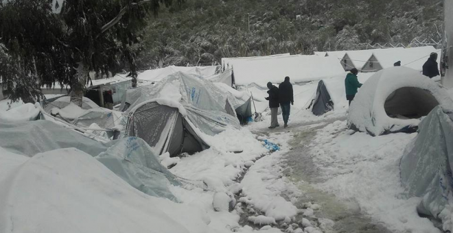 Nueve meses después del acuerdo entre la UE y Turquía, así es como la gente vive en Grecia, según denuncia Médicos Sin Fronteras.