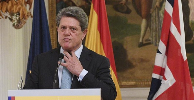 Federico Trillo, durante la rueda de prensa desde la embajada española en Londres. - EFE