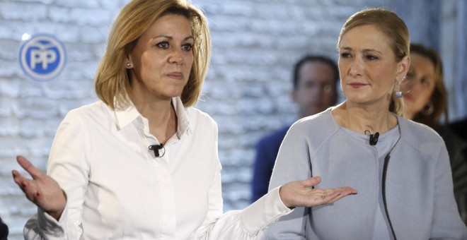 La secretaria general del PP, María Dolores de Cospedal, y la presidenta de la Comunidad de Madrid y de la gestora del PP de Madrid, Cristina Cifuentes, en una imagen de archivo. EFE