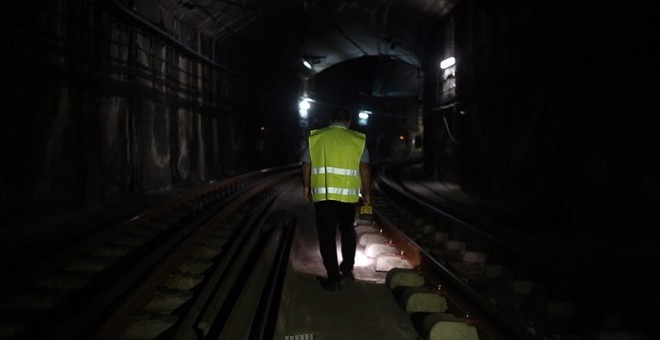 El túnel on va descarrilar el metro. LA ESTRATEGIA DEL SILENCIO