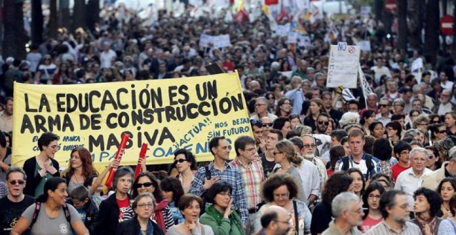 Foto de archivo de una huelga en educación / EFE