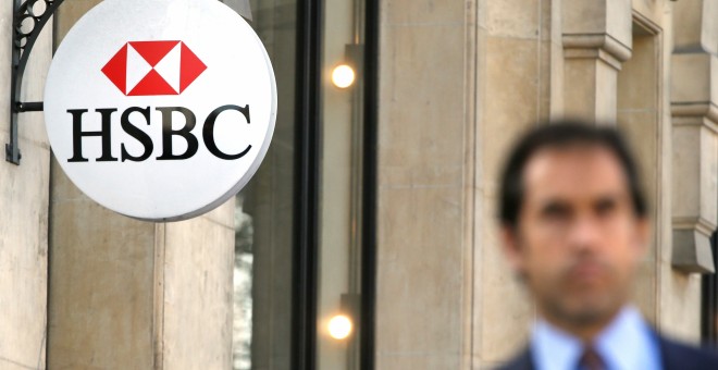 El logo del banco británico HSC en su sede de París. REUTERS/Gonzalo Fuentes