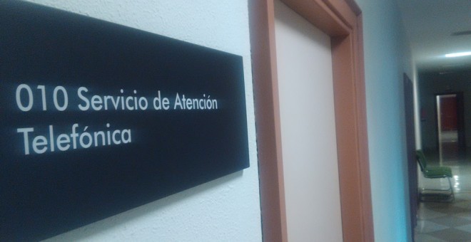 El servicio telefónico municipal del 010 lleva desde 2015 externalizado sin un contrato que regule su prestación.