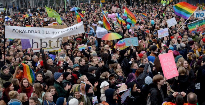 Manifestación a favor del matrimonio gay en Helsinki. MIKKO STIG / LEHTIKUVA / AFP