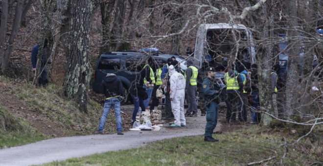 Foto de archivo de una operación en Irún (Guipúzcoa) contra un zulo de la banda terrorista ETA. (EFE)