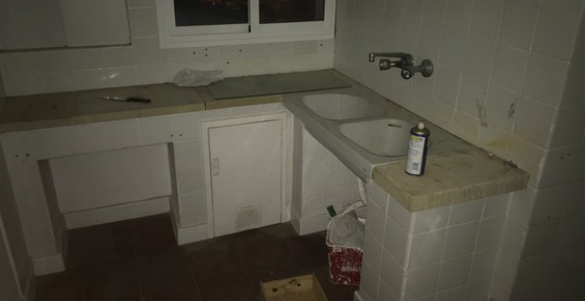 Este es el estado de la cocina de una de las casas de la Guardia Civil