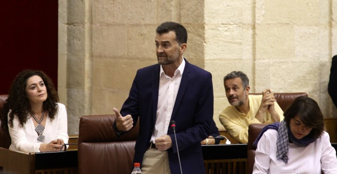 Antonio Maíllo, portavoz del Grupo de Izquierda Unida, durante su intervención este jueves. PARLAMENTO DE ANDALUCÍA