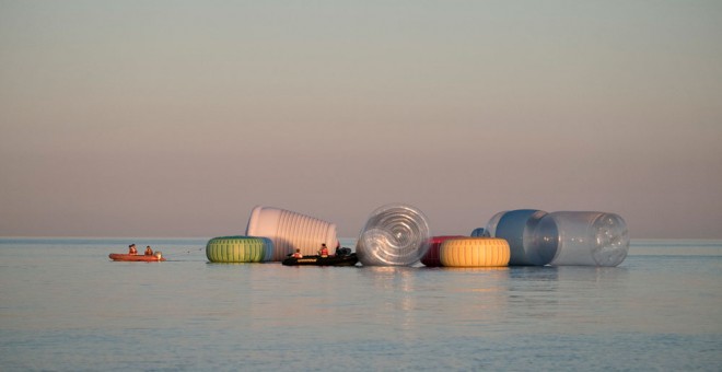 Acción de Greenpeace contra la contaminación por plásticos en el Mediterráneo. GREENPEACE