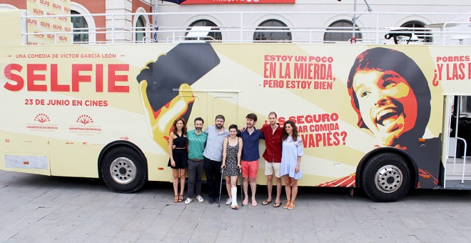 Boscobus mediante el que se promociona la película 'Selfie'.