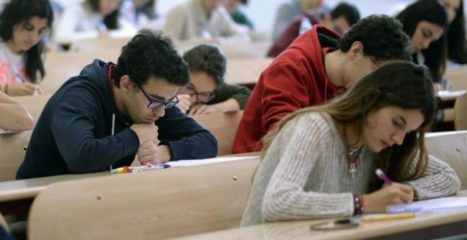 Estudiantes universitarios en una imagen de archivo