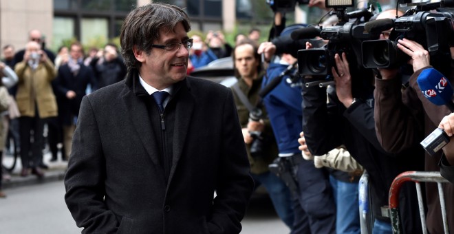 El expresident catalán, Carles Puigdemont, a su llegada para su comparecencia en el Press Club Brussels Europe, en la capital belga. REUTERS/Eric Vidal