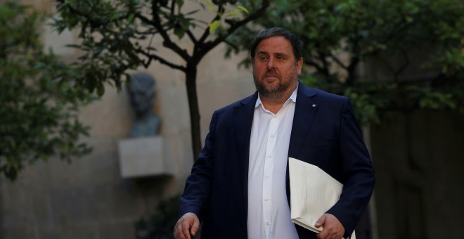 Foto de archivo del vicepresidente cesado de la Generalitat, Oriol Junqueras, a su llegada a una reunón del Govern el pasado septiembre. REUTERS/Jon Nazca