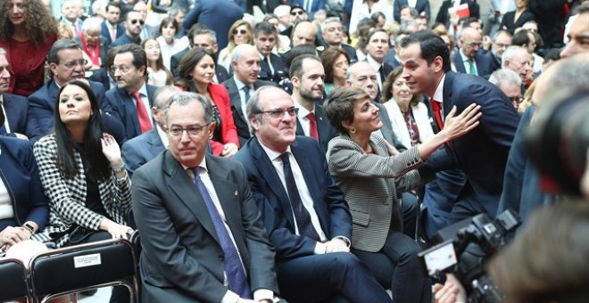 Los portavoces de los grupos políticos en la Asamblea de Madrid en los actos del Dos de Mayo en Sol / EUROPA PRESS