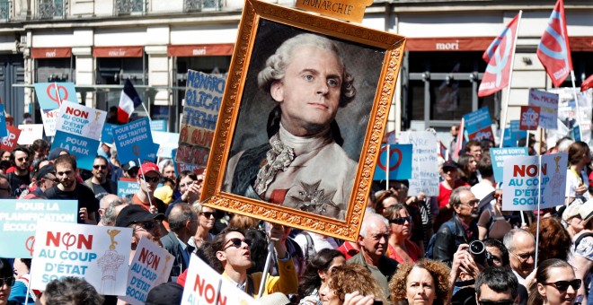 Manifestación 'festiva' de la izquierda francesa en vísperas del primer aniversario de la llegada de Enmanuel Macron a la Presidencia de Francia. REUTERS/Charles Platiau