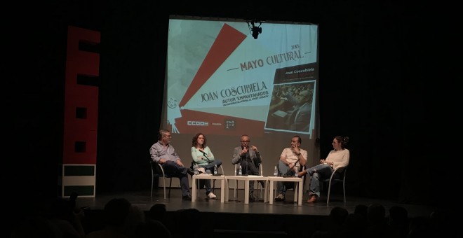 Foto del debate en Sevilla. (De izq. a dcha.) Alfonso Vidán, SG CCOO Sevilla. Nuria López, SG CCOO Andalucía. Joan Coscubiela, Javier Pacheco, SG CCOO Catalunya y Lucrecia Hevia, periodista.