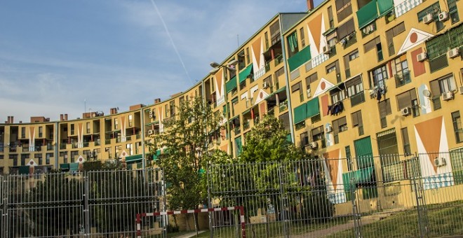 Fachada del bloque de edificios El Ruedo - PABLO SEMPERE