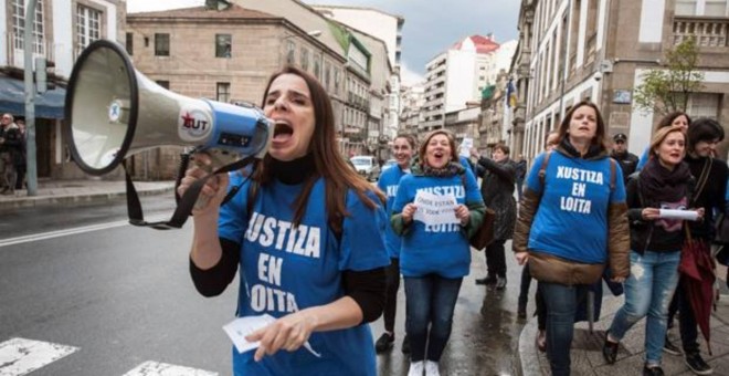 Protesta de funcionarias de la Justicia. / EFE