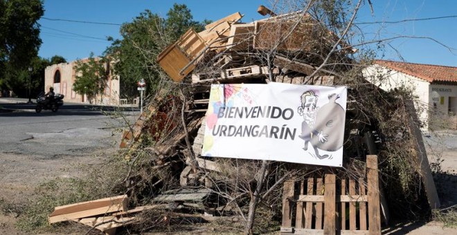 Un cartel en la entrada del Centro Penitenciario de Brieva (Ávila) da la bienvenida a Iñaki Urdangarín. - EFE