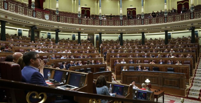 Vista del Pleno del Congreso de los Diputados celebrado este jueves, para la convalidación de diversos decretos ley. EFE/ Zipi