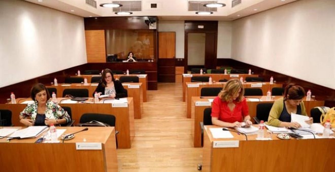 Comisión de la Mujer en el Parlamento de Castilla-La Mancha. (EP)