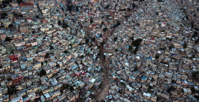 Una fotografía aérea tomada el 27 de septiembre de 2018 muestra el vecindario Jalousie en la comuna de Petion Ville  Foto: HECTOR RETAMAL / AFP