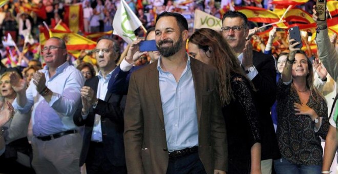 El presidente de Vox, Santiago Abascal, durante el acto que la formación celebra en el Palacio de Vistalegre de Madrid. /EFE