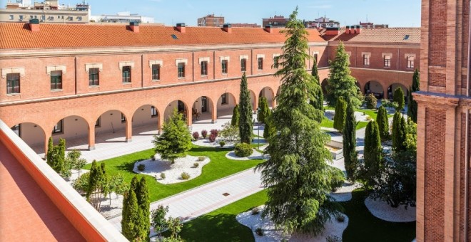 La Residencia Colegio Infanta María Teresa, en imágenes publicadas en la web del centro.