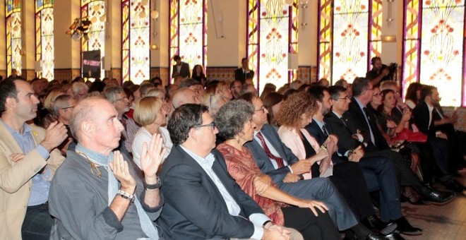 Lluís Llach i Jaume Alonso-Cuevillas, entre els assistents als Premis Octubre / Paco Beltran