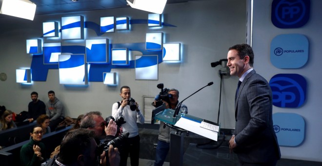 El secretario general del PP, Teodoro Garcia, durante la rueda de prensa posterior a la reunión del Comité de Dirección del partido, en la sede de Génova. EFE/Emilio Naranjo