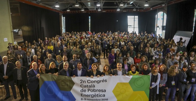 Càrrecs municipals, com Ada Colau, a l'inici del II Congrés de Pobresa Energètica. Taula del Tercer Sector