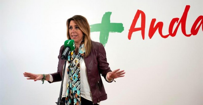 La candidata del PSOE a la Junta, Susana Díaz, durante su intervención en un acto programado de campaña en la localidad de Úbeda (Jaén). EFE/José Manuel Pedrosa