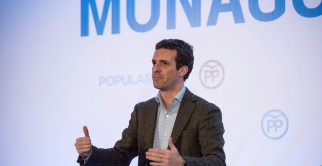 El presidente del PP, Pablo Casado, interviene en un acto en el que se confirma al líder de los populares extremeños, José Antonio Monago.- Esteban Martinena/EFE