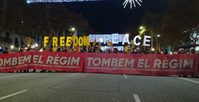 La capçalera de la manifestació unitària del 21-D. ANDER ZURIMENDI