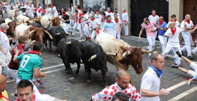 Encierro de Sanfermines en una imagen de archivo. / EUROPA PRESS - DAVID DOMENCH