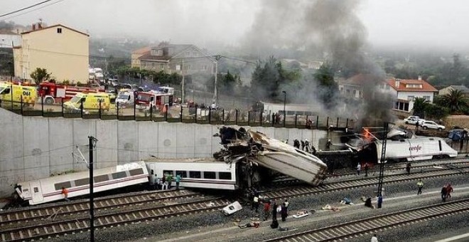 Momento del accidente del tren del Alvia en julio de 2013 - EFE