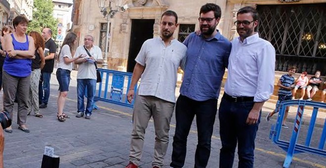 Miquel Comas (Som Palma), Antoni Noguera (MÉS) i José Hila (PSIB) quan el 2015 van signar el pacte de govern.