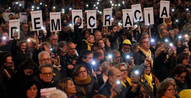 Aspecto de la manifestación en Barcelona. (REUTERS)