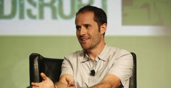 FILE PHOTO: Twitter co-founder Evan Williams speaks on stage during TechCrunch Disrupt SF 2012 at the San Francisco Design Center Concourse in San Francisco, California September 12, 2012. REUTERS/Stephen Lam/File Photo