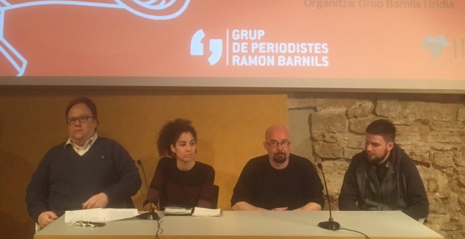 La roda de premsa en què s'ha presentat el manifest contra els atacs a periodistes. IRÍDIA