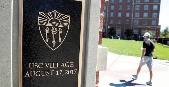 Campus de la USC (Universidad del Sur de California) en Los Ángeles.  La USC es una de las universidades presuntamente involucradas en un gran escándalo de sobornos de admisiones. - EFE