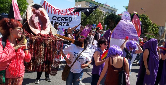 El coño insumiso regresa a las calles de Sevilla por el 1 de mayo