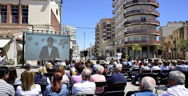 Imagen del mitin por videoconferencia de Carles Puigdemont. EP